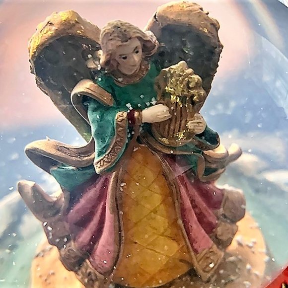 NWT GLORIOUS HOLIDAY LANE Musical Angel Snow Globe - Picture 2 of 7